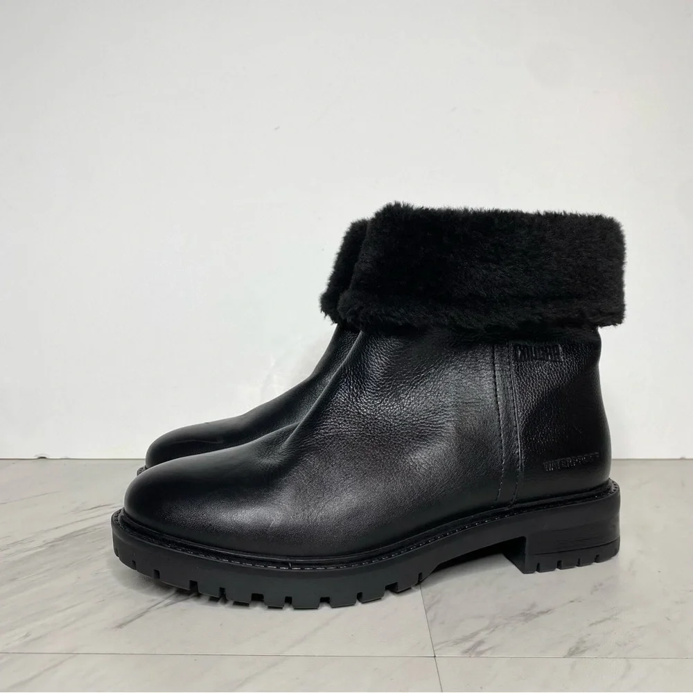 Cougar Kendal Faux Fur Cuff Black Leather Bootie 6